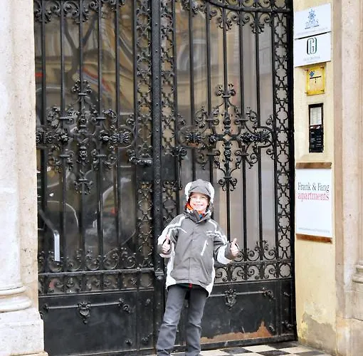 Διαμέρισμα Frank & Fang *